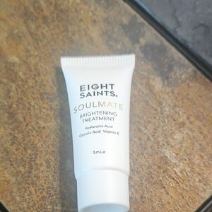 Eight Saints Soulmate Brightening Treatment Trial Size NIP